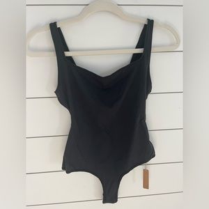SKIMS / black and white bodysuit bundle